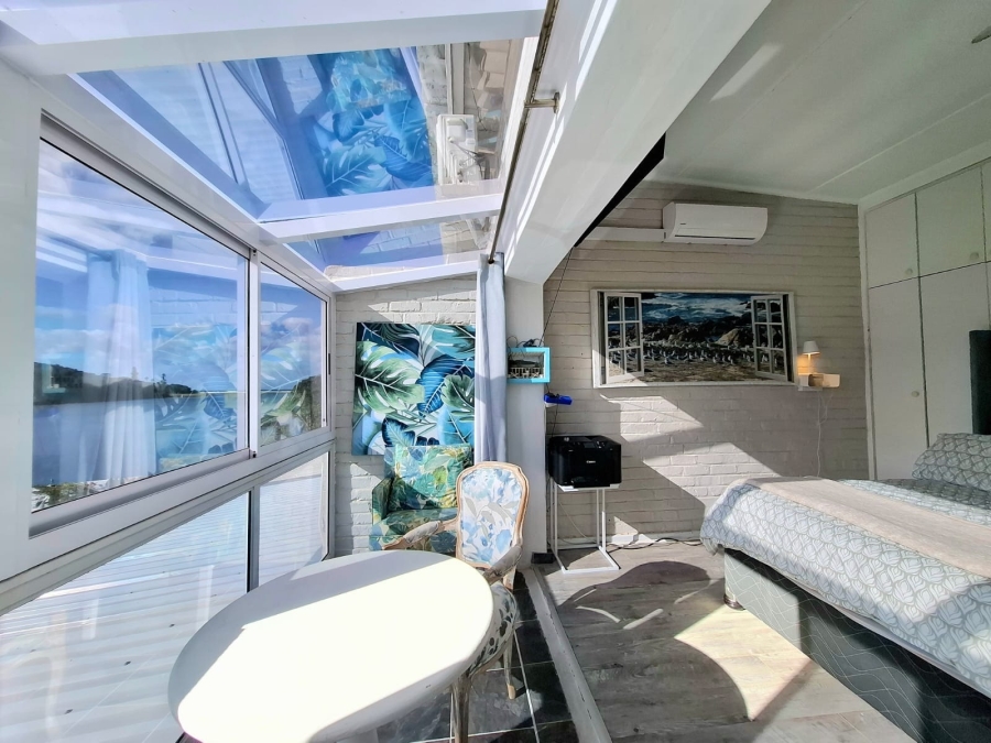 2 Bedroom Property for Sale in Bonza Bay Eastern Cape